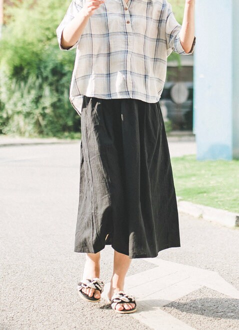 Boho Chic Linen Midi Dress Comfortable Plus Size Fit - Image 4